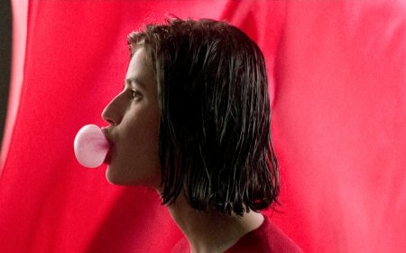 EN AGOSTO MUBI ESTRENA "TRILOGÍA TRES COLORES" DE KRZYSZTOF KIEŚLOWSKI, ESPECIALES DE LA CULTURA BEAT Y MÚSICOS EN EL CINE